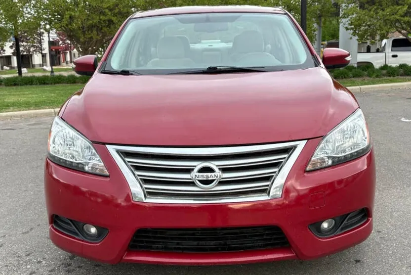 2013 Nissan Sentra SV photo 1