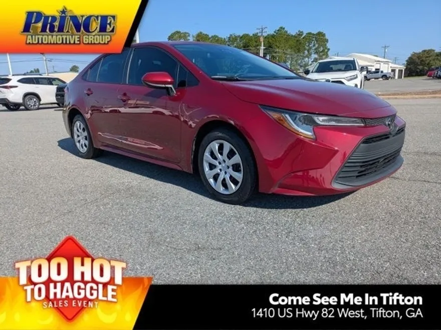 2023 Toyota Corolla LE photo 1