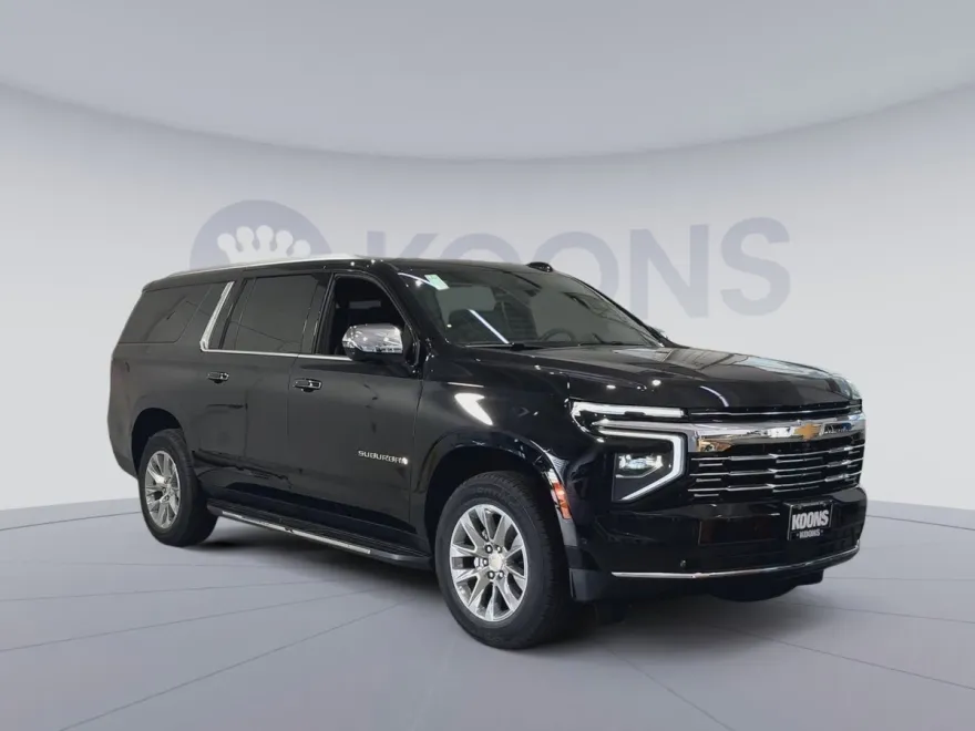 2025 Chevrolet Suburban Premier photo 1