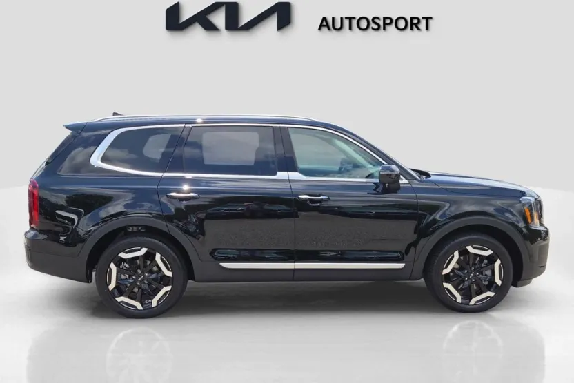 2025 Kia Telluride S photo 1