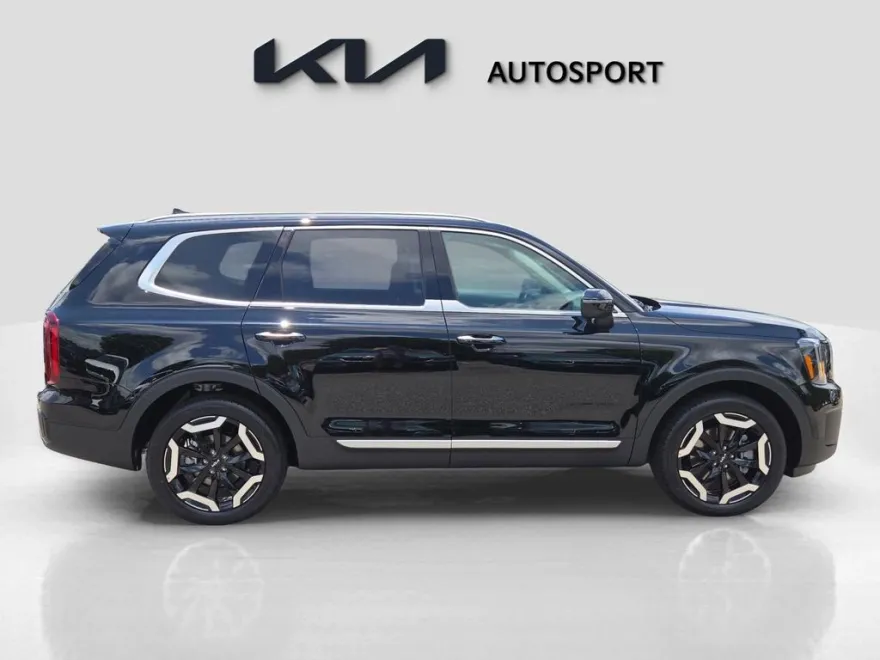 2025 Kia Telluride S photo 1
