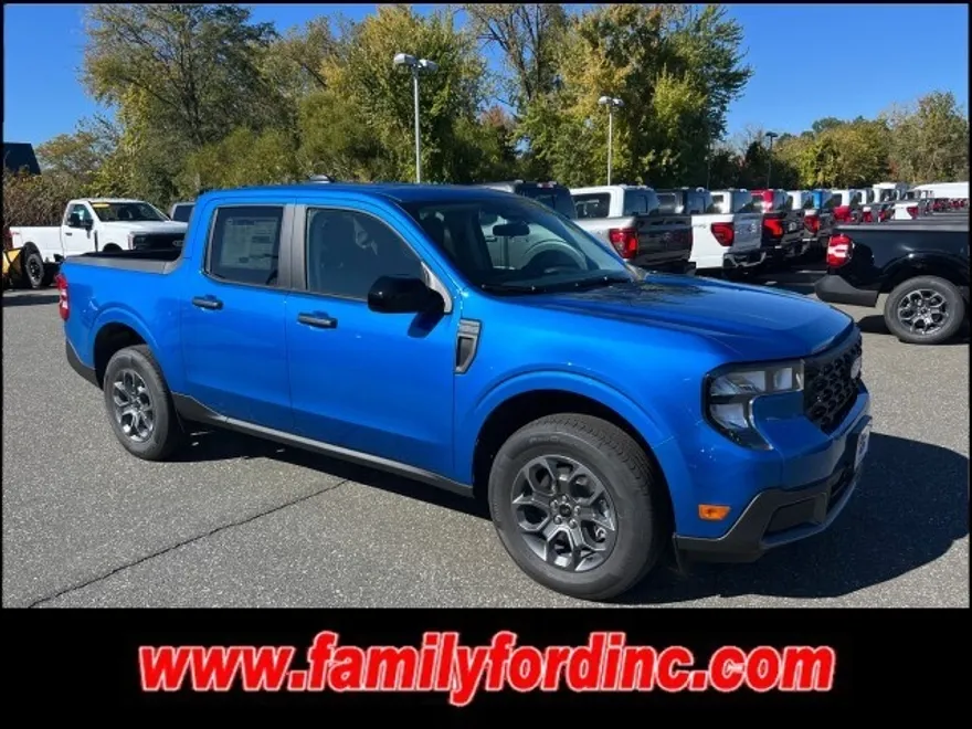2025 Ford Maverick XLT photo 1
