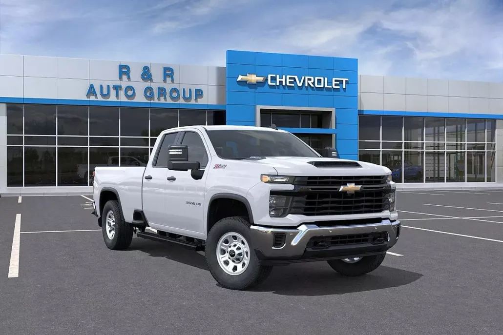 2025 Chevrolet Silverado 3500HD photo 1