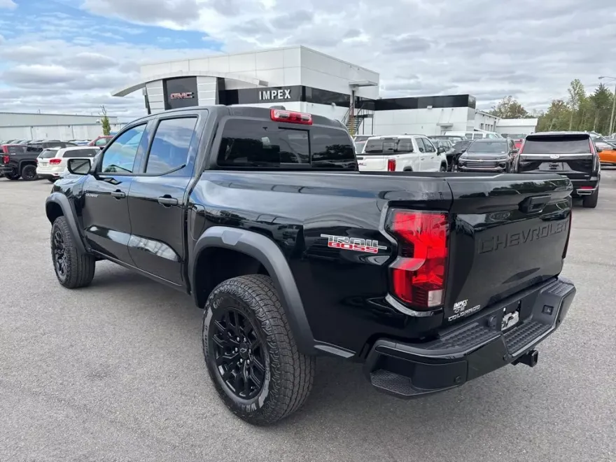 2026 Chevrolet Colorado Trail Boss photo 1