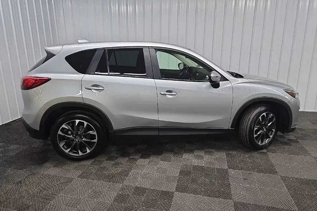 2016 Mazda CX-5 Grand Touring photo 1