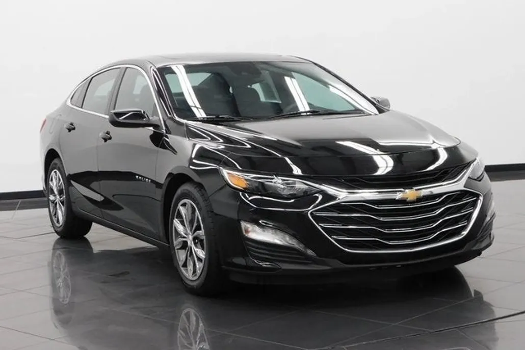 2024 Chevrolet Malibu 1LT photo 1