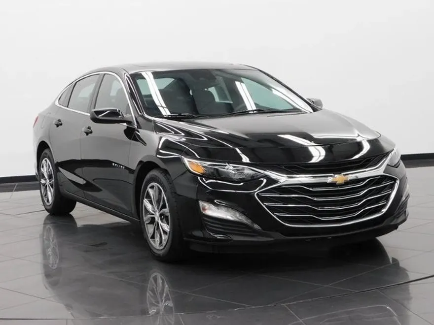 2024 Chevrolet Malibu 1LT photo 1