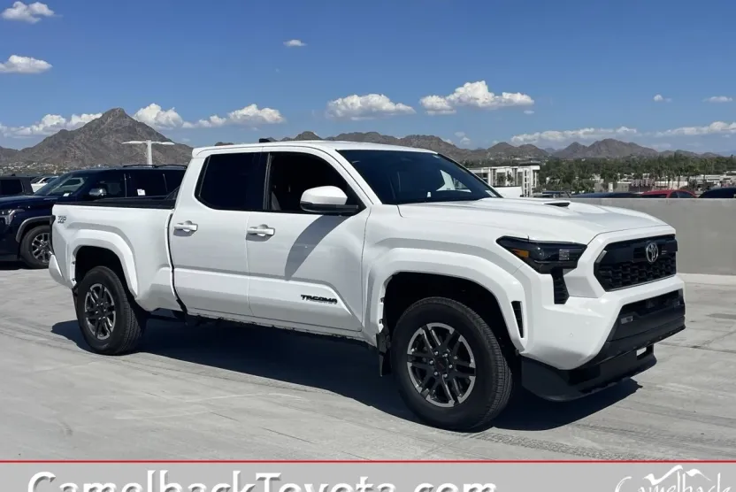 2024 Toyota Tacoma TRD Sport photo 1