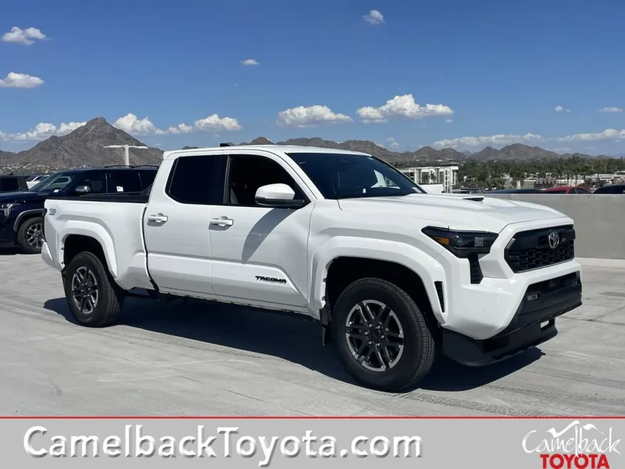 2024 Toyota Tacoma TRD Sport photo 1