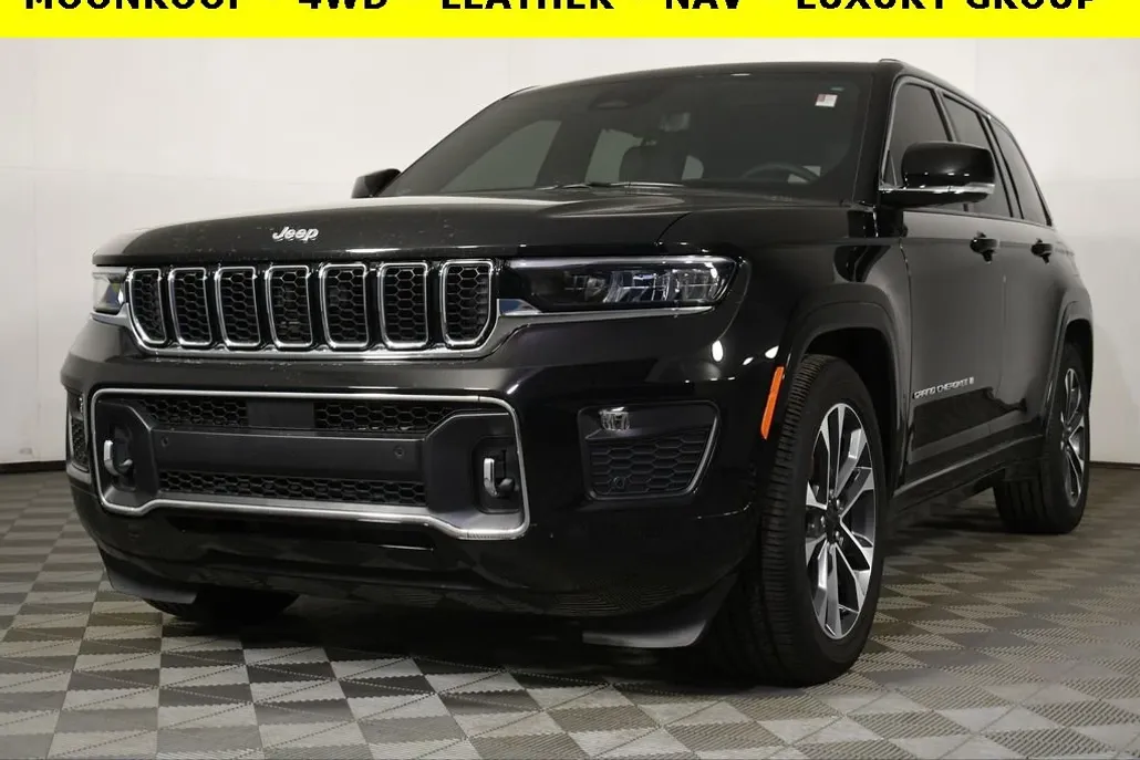 2024 Jeep Grand Cherokee Overland photo 1