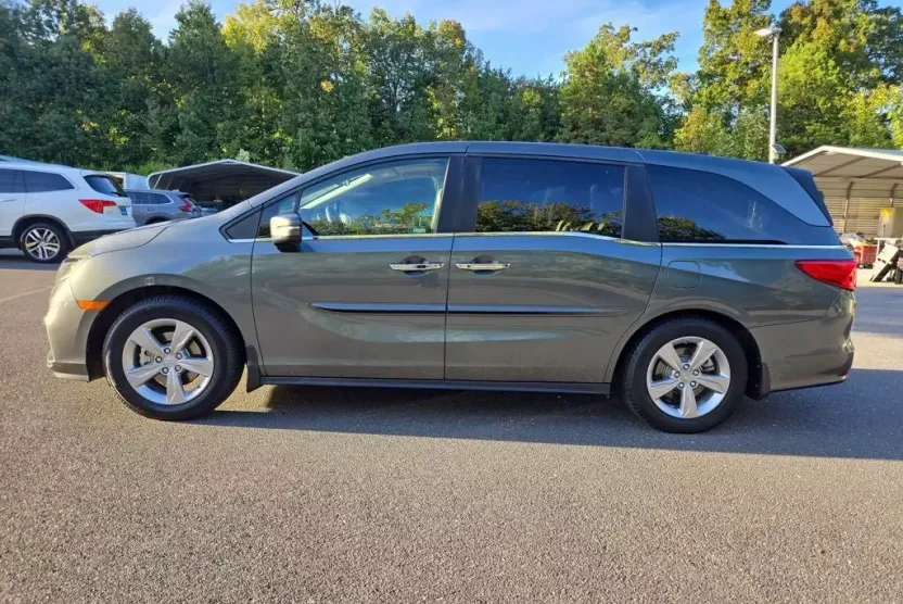 2018 Honda Odyssey EX-L photo 1