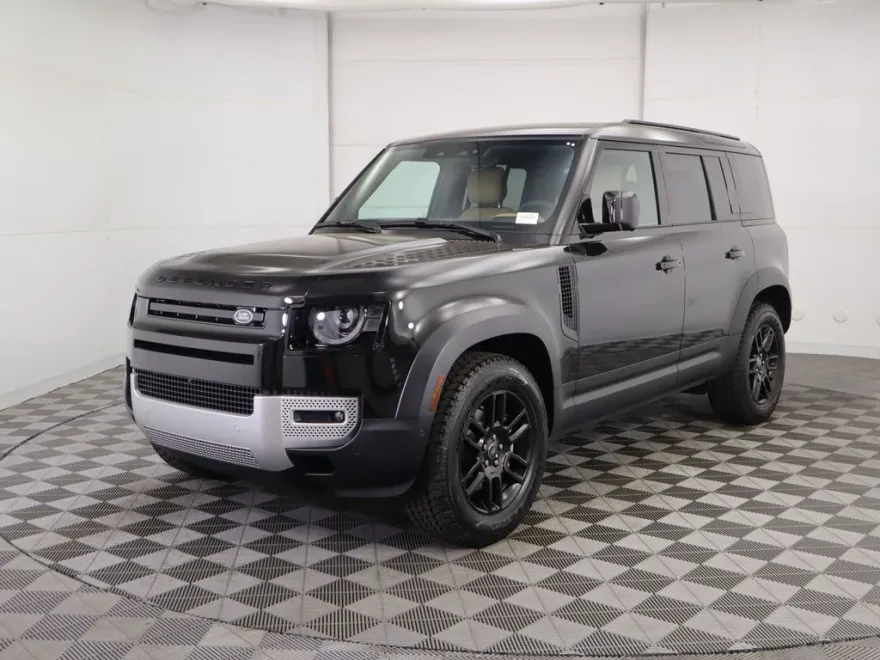 2025 Land Rover Defender 110 S photo 1