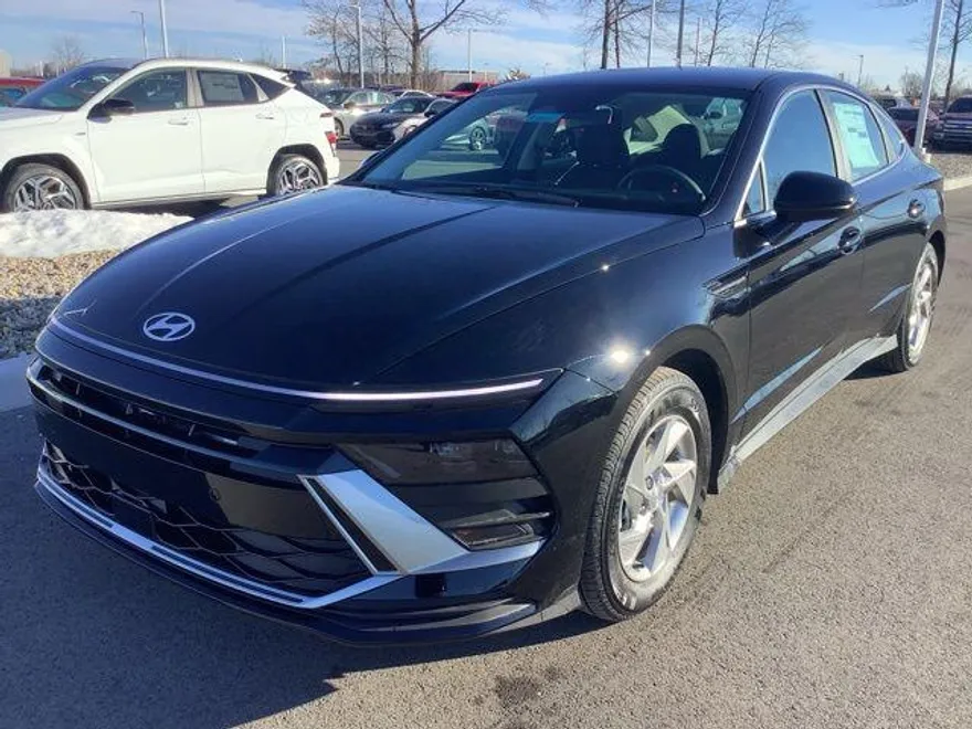 2025 Hyundai Sonata SE photo 1