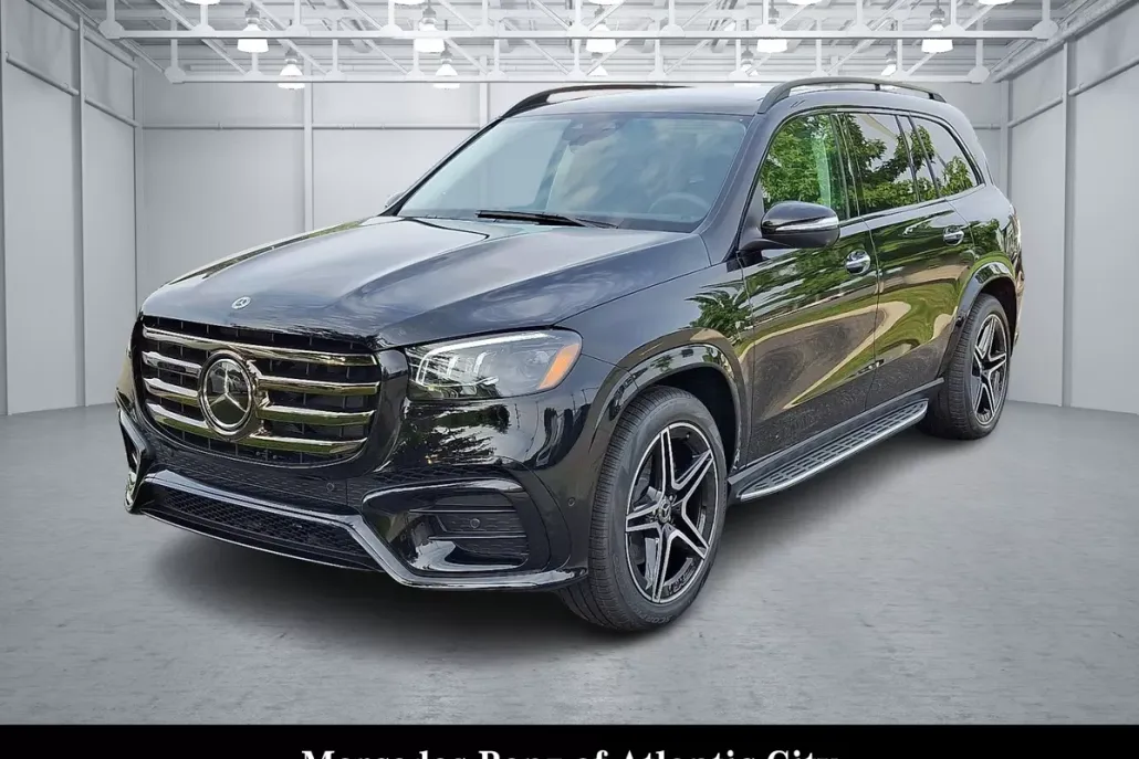 2026 Mercedes Benz GLS 450 4MATIC photo 1