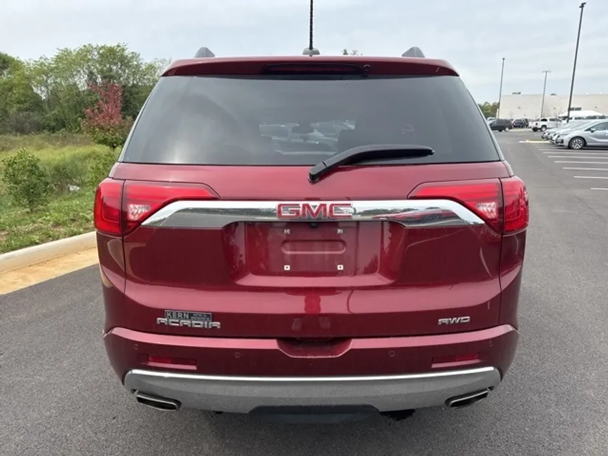 2017 Gmc Acadia Denali photo 1