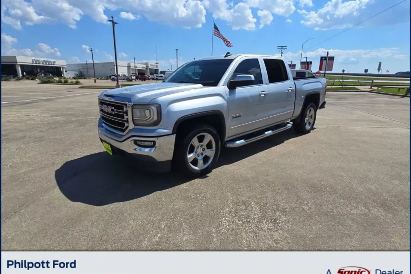2017 Gmc Sierra 1500 SLE photo 1