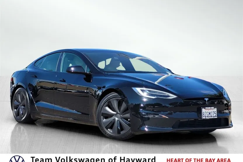 2022 Tesla Model S photo 1