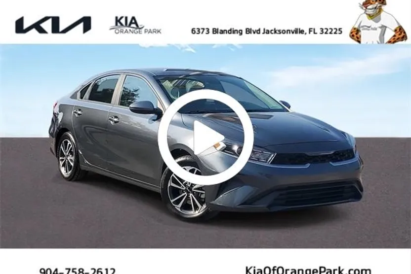 2023 Kia Forte LXS photo 1