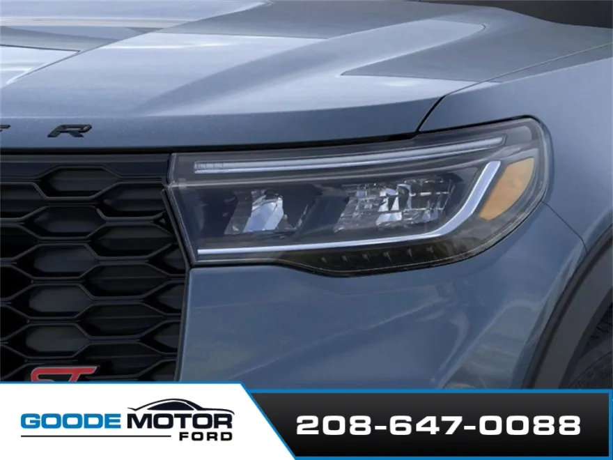 2025 Ford Explorer ST photo 1