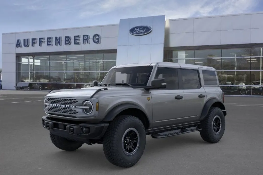 2025 Ford Bronco Badlands photo 1