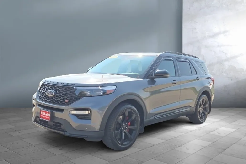2021 Ford Explorer ST photo 1