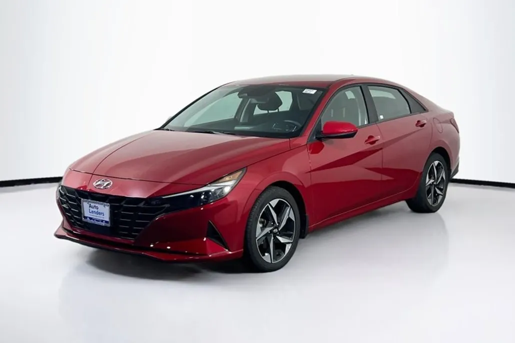 2023 Hyundai Elantra SEL photo 1
