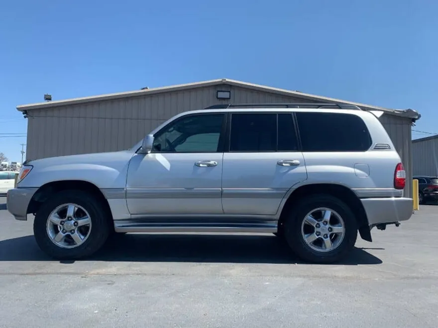 2007 Toyota Land Cruiser VX photo 1