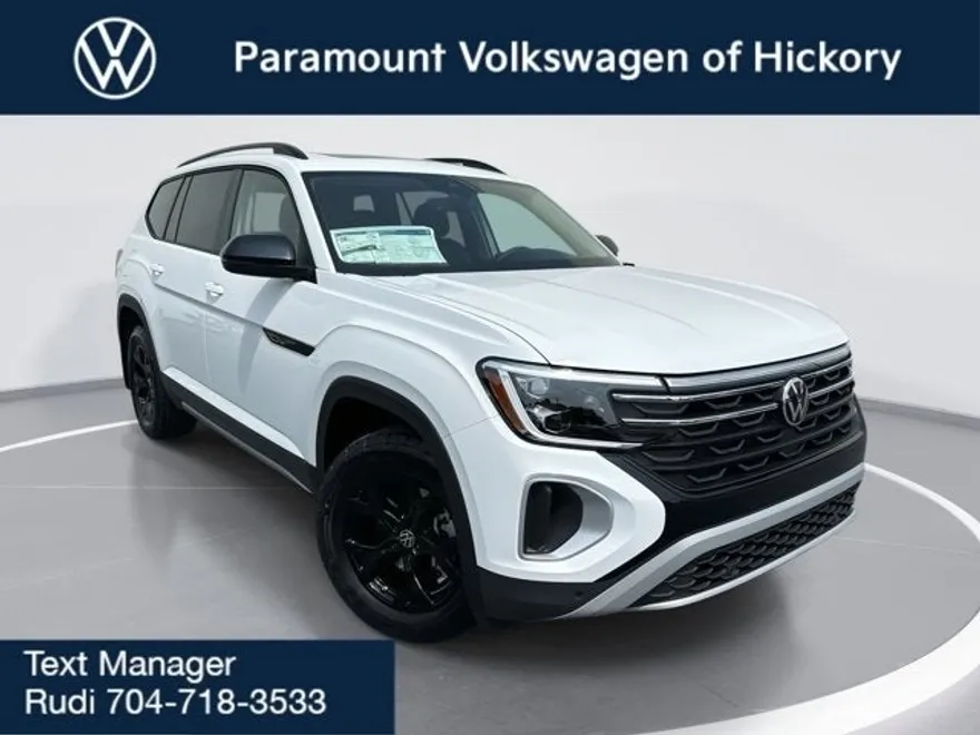 2025 Volkswagen Atlas Peak Edition SE photo 1