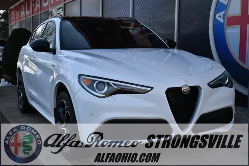 2023 Alfa Romeo Stelvio Ti photo 1