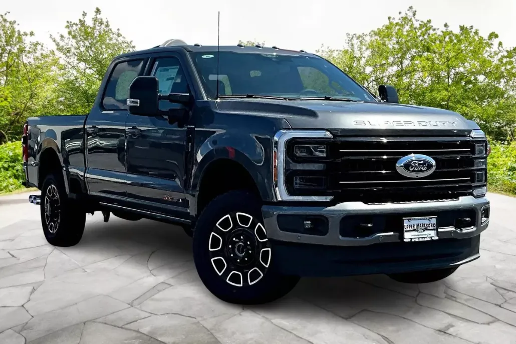 2026 Ford F-250 Platinum photo 1