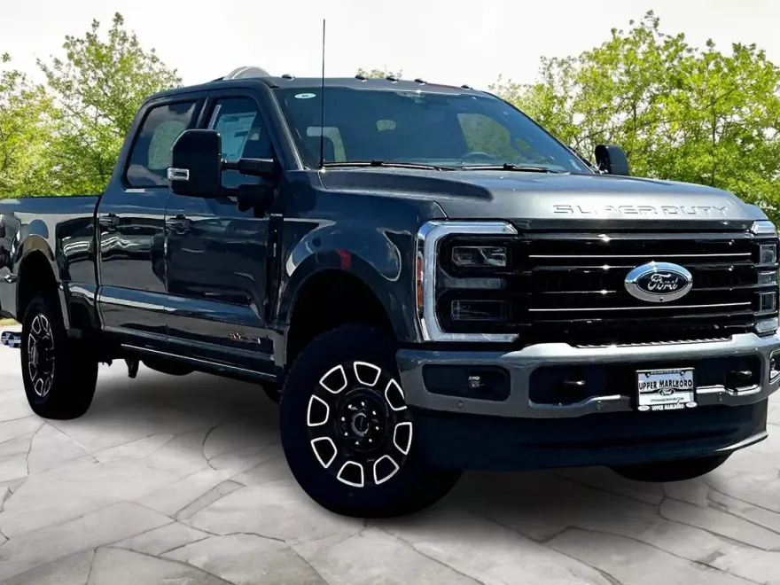 2026 Ford F-250 Platinum photo 1