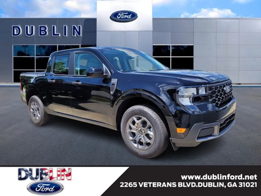 2025 Ford Maverick XLT photo 1
