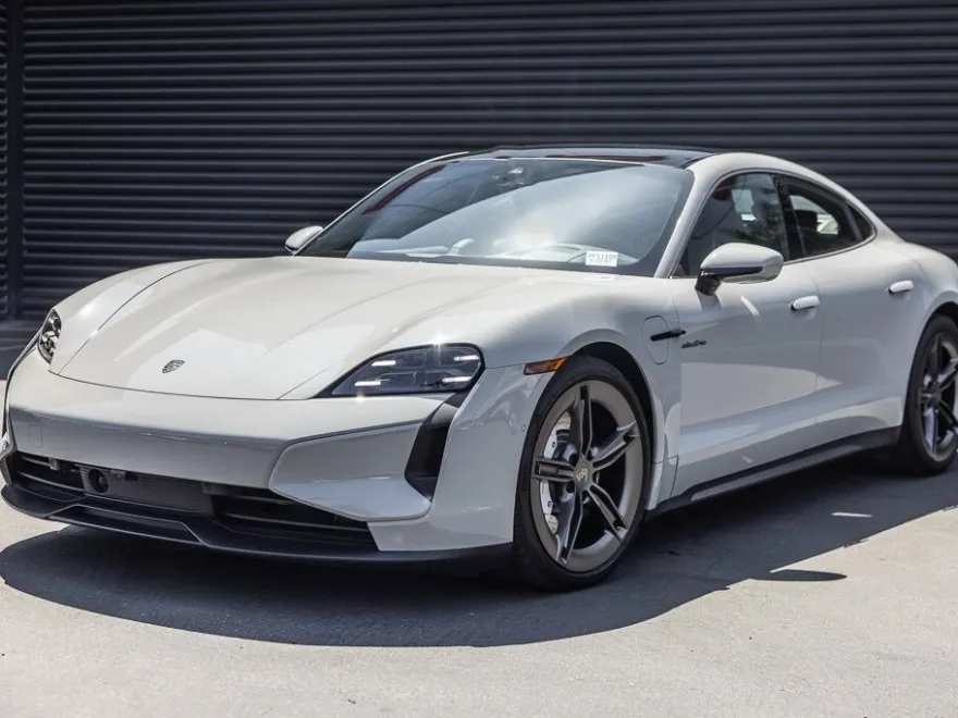 2025 Porsche Taycan Turbo photo 1