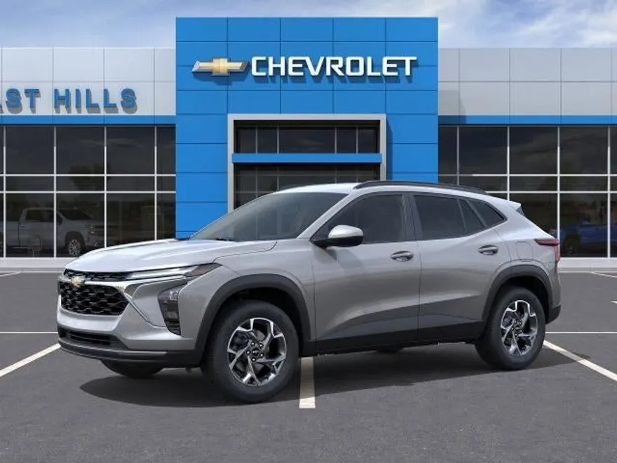 2026 Chevrolet Trax LT photo 1