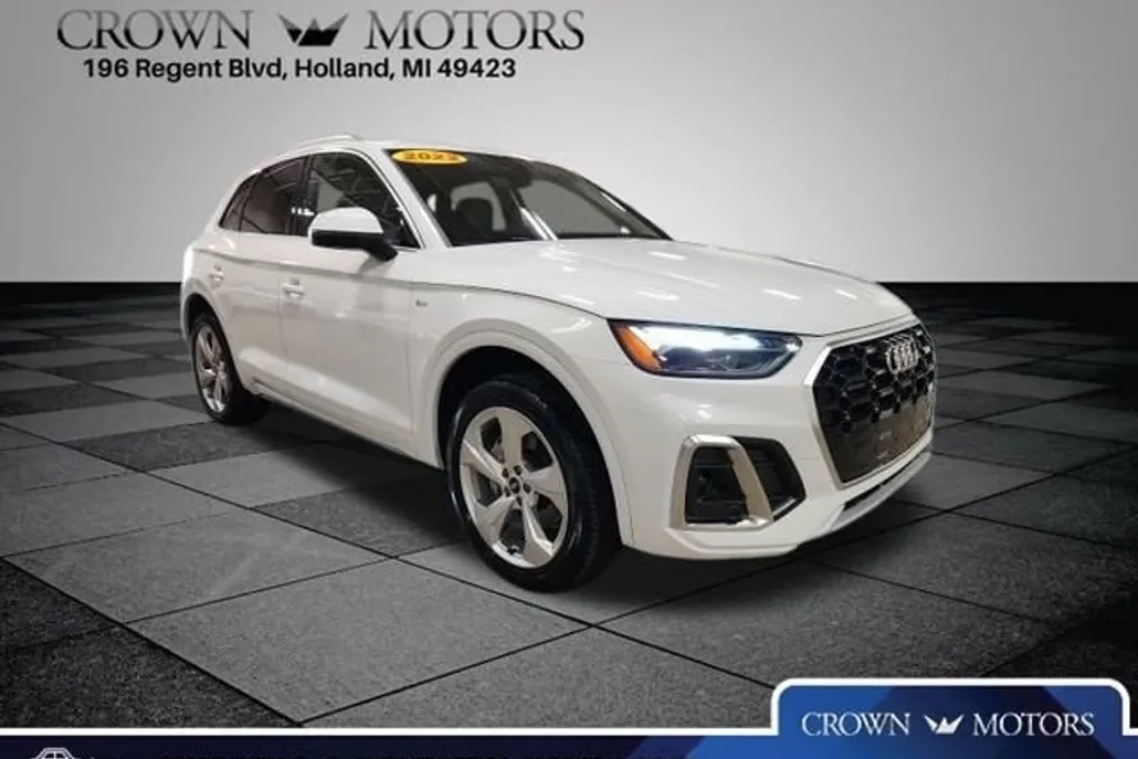 2022 Audi Q5 S line Premium Plus photo 1