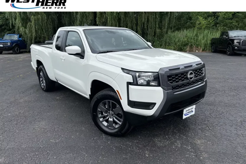 2025 Nissan Frontier SV photo 1