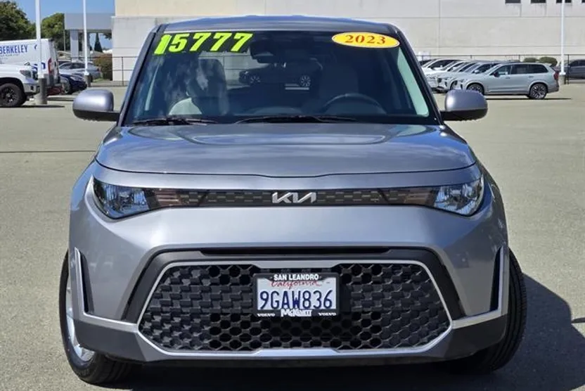 2023 Kia Soul LX S photo 1