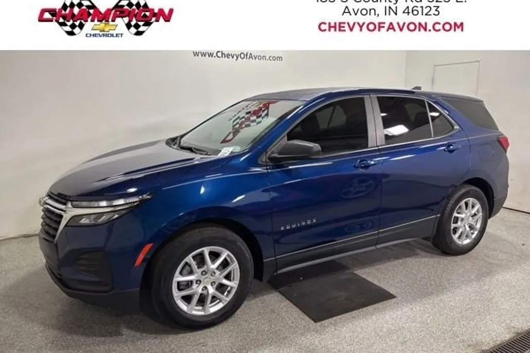 2022 Chevrolet Equinox LS photo 1