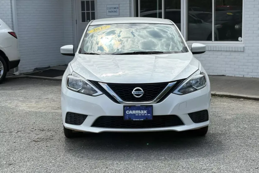 2017 Nissan Sentra SV photo 1