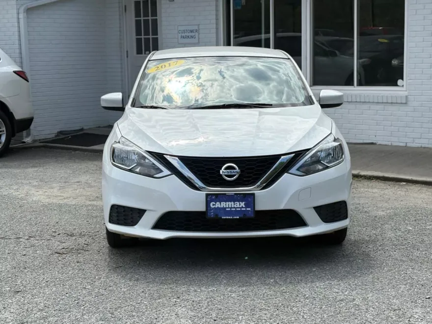 2017 Nissan Sentra SV photo 1