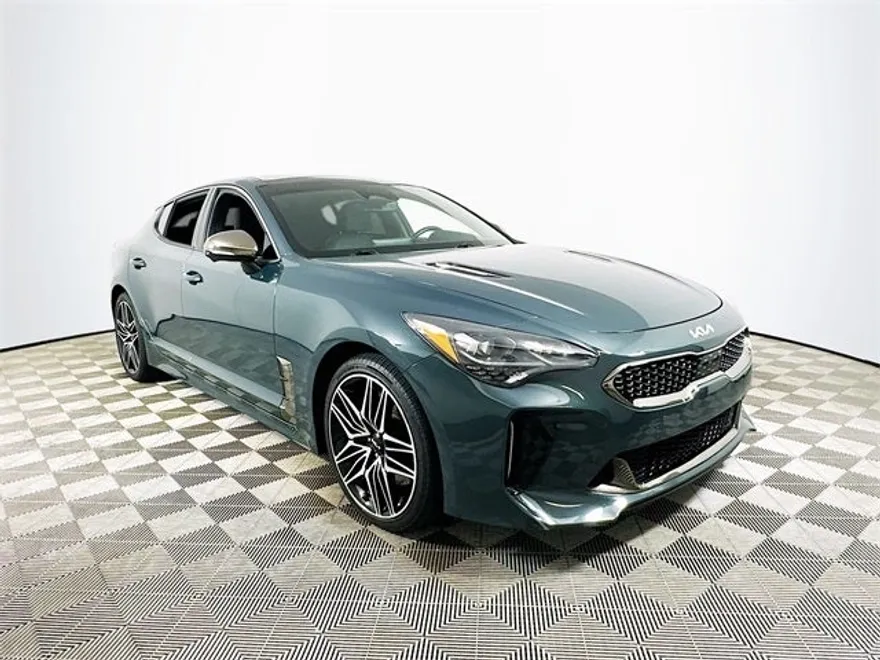 2023 Kia Stinger GT2 photo 1