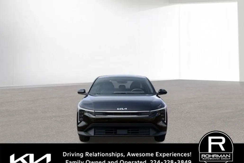 2025 Kia K4 LXS photo 1