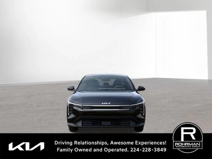 2025 Kia K4 LXS photo 1
