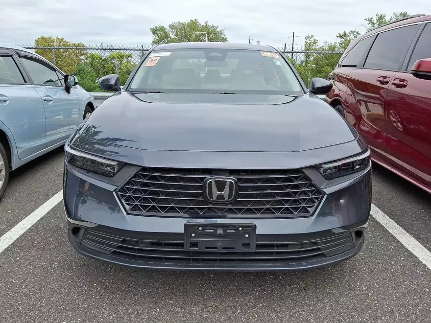 2023 Honda Accord LX photo 1