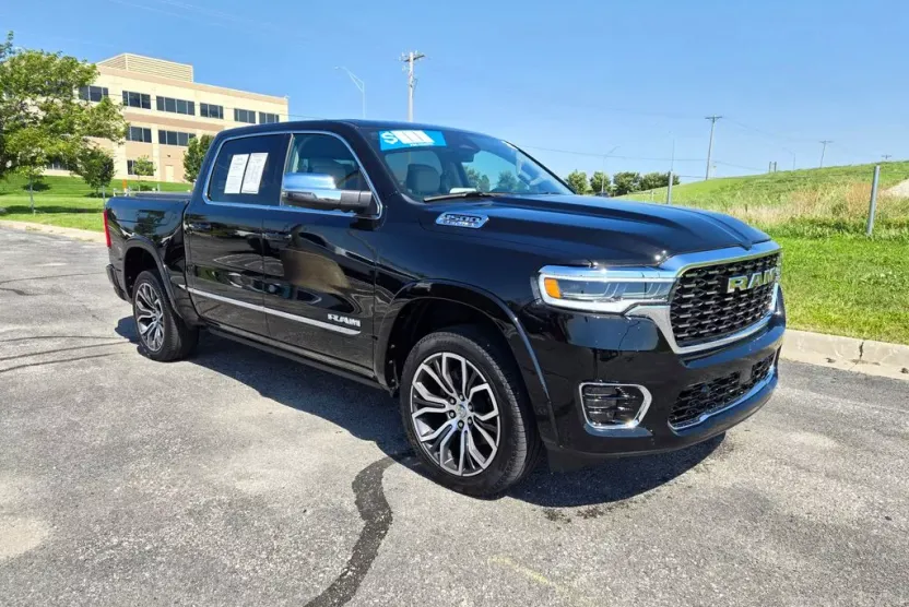 2025 Ram 1500 photo 1