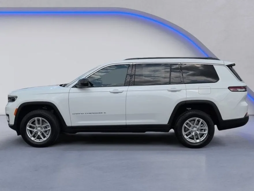 2025 Jeep Grand Cherokee Laredo X photo 1