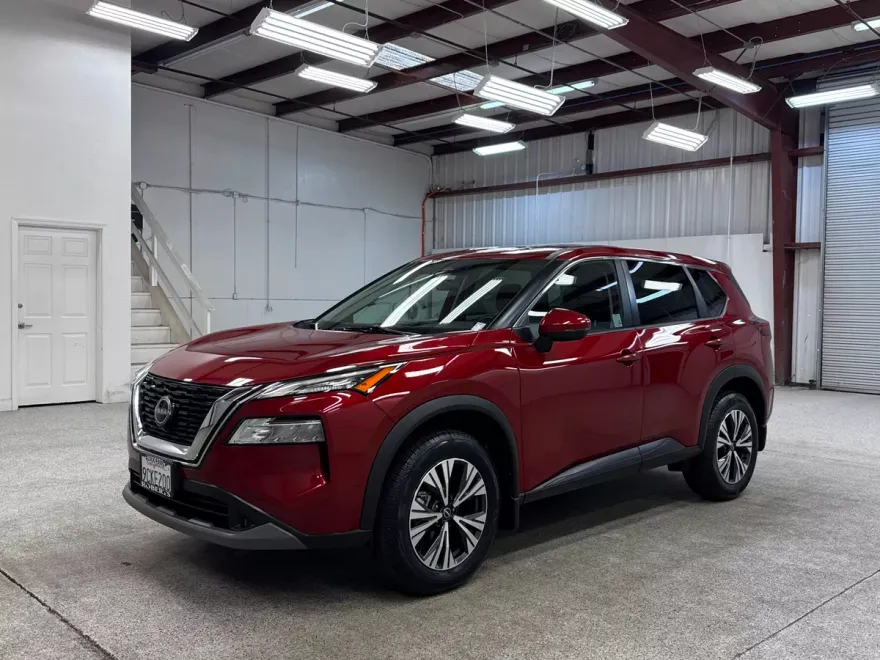 2022 Nissan Rogue SV photo 1