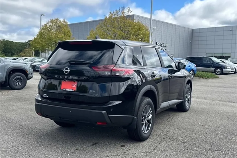 2026 Nissan Rogue S photo 1