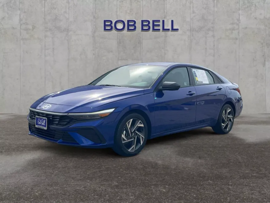2025 Hyundai Elantra SEL Sport photo 1
