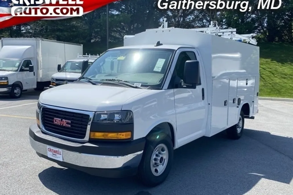 2024 Gmc Savana Cutaway 3500 Base photo 1